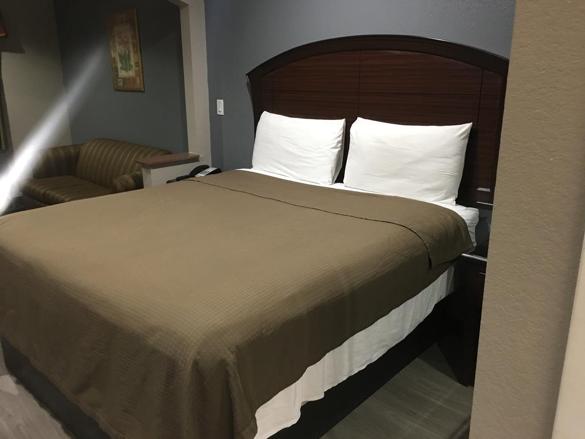 Hotel O Regency Suites Houston - Iah Beltway 8 Х'юстон Екстер'єр фото
